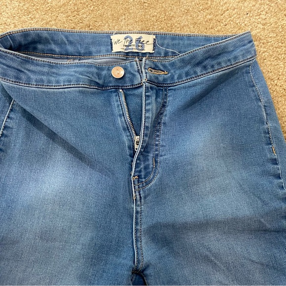We The People Super Flare Jeans size 26 - Picture 5 of 6